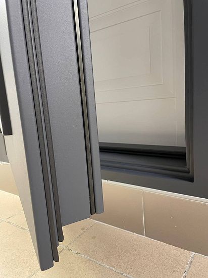 Входная дверь  